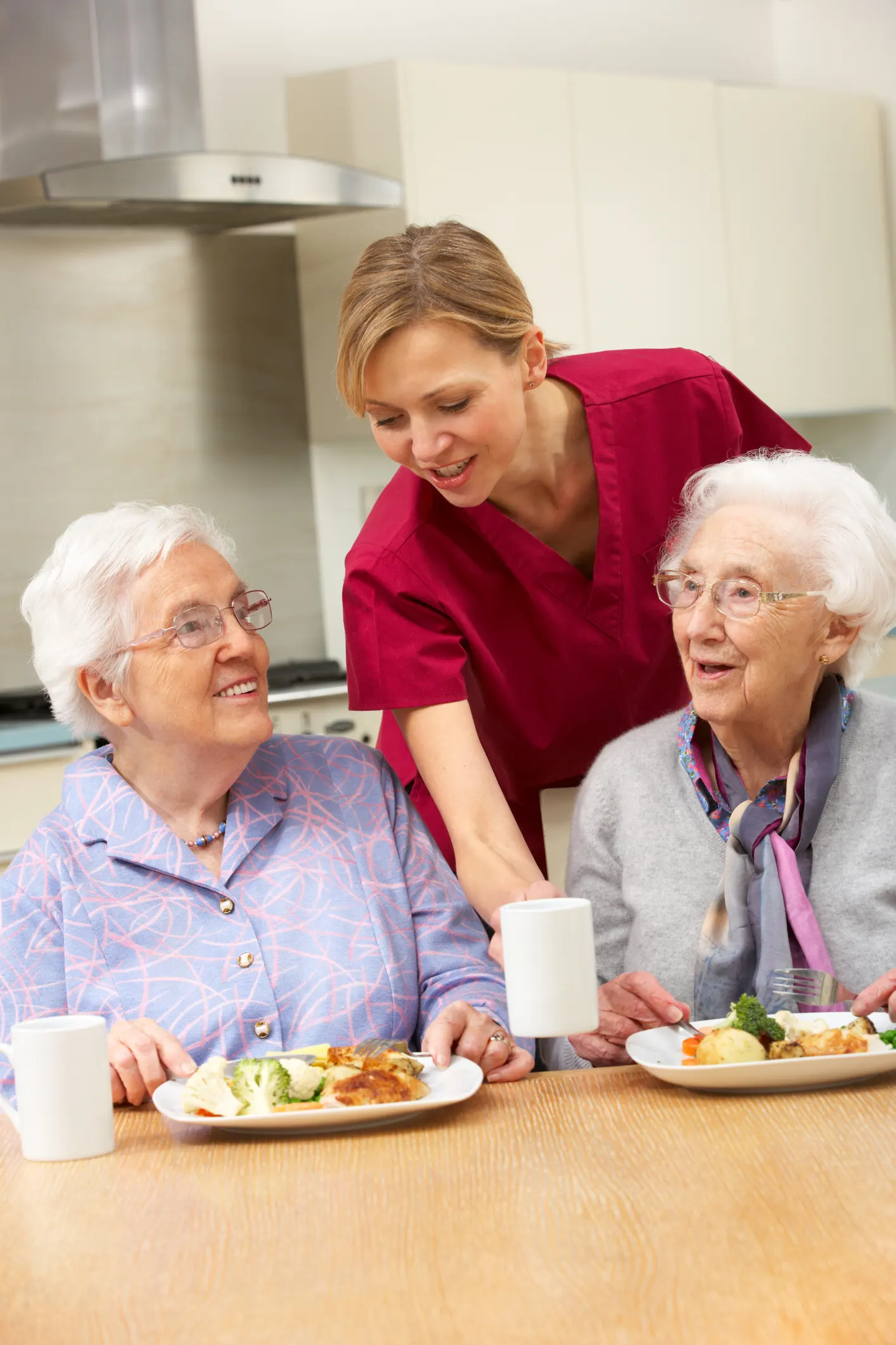 Ridgeview Village Culinary Services in Texas - Serving Senior Residents with Food